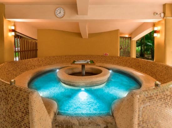 惠州南昆山云顶温泉度假村室内温泉池