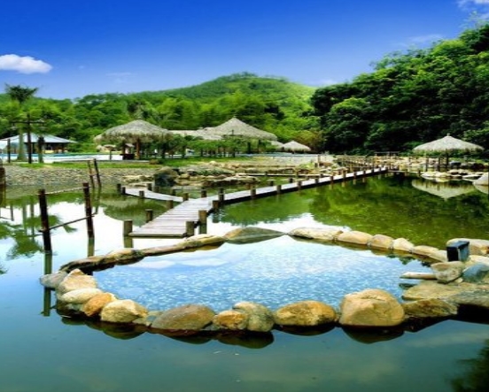 河源紫金御临门温泉度假村温泉池