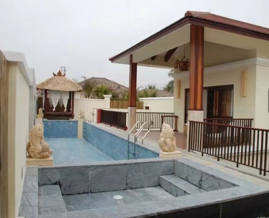 河源紫金御临门温泉度假村巴厘岛A型别墅六房带厅（带私家泡池）