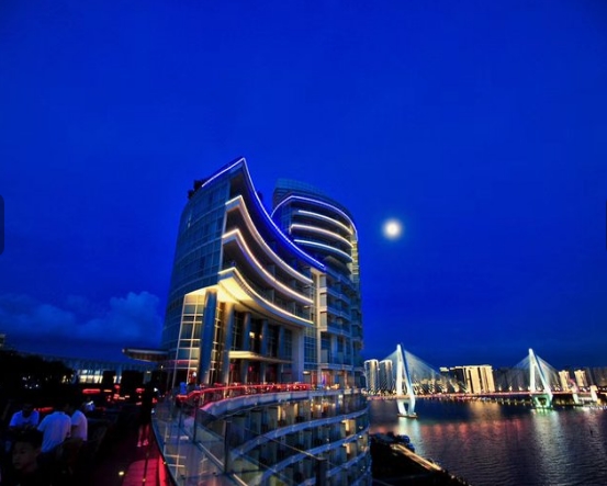海口华彩洲际酒店外观