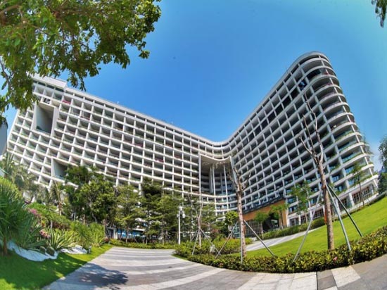 三亚康年酒店外观