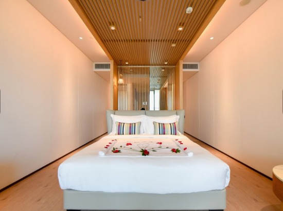 三亚康年酒店听海观景房