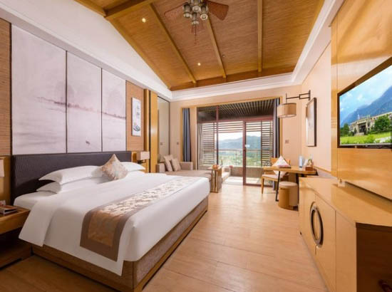 增城三英温泉度假酒店主楼至尊温泉大床房带独立泡池