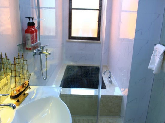 河源巴伐利亚庄园温泉度假区亲子主题泡池房-私家池