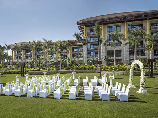 清远勤天熹乐谷温泉度假酒店山顶温泉公园景观迷人