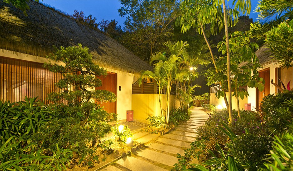 广州增城金叶子温泉度假酒店  山清水秀  树绿花香