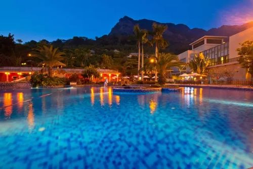 广州增城金叶子温泉度假酒店  山清水秀  树绿花香