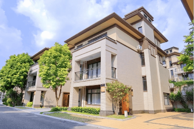 广州三英温泉度假酒店  五一节奥特曼来袭  一起田园撒野