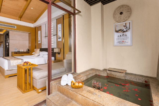 广州三英温泉度假酒店  五一节奥特曼来袭  一起田园撒野